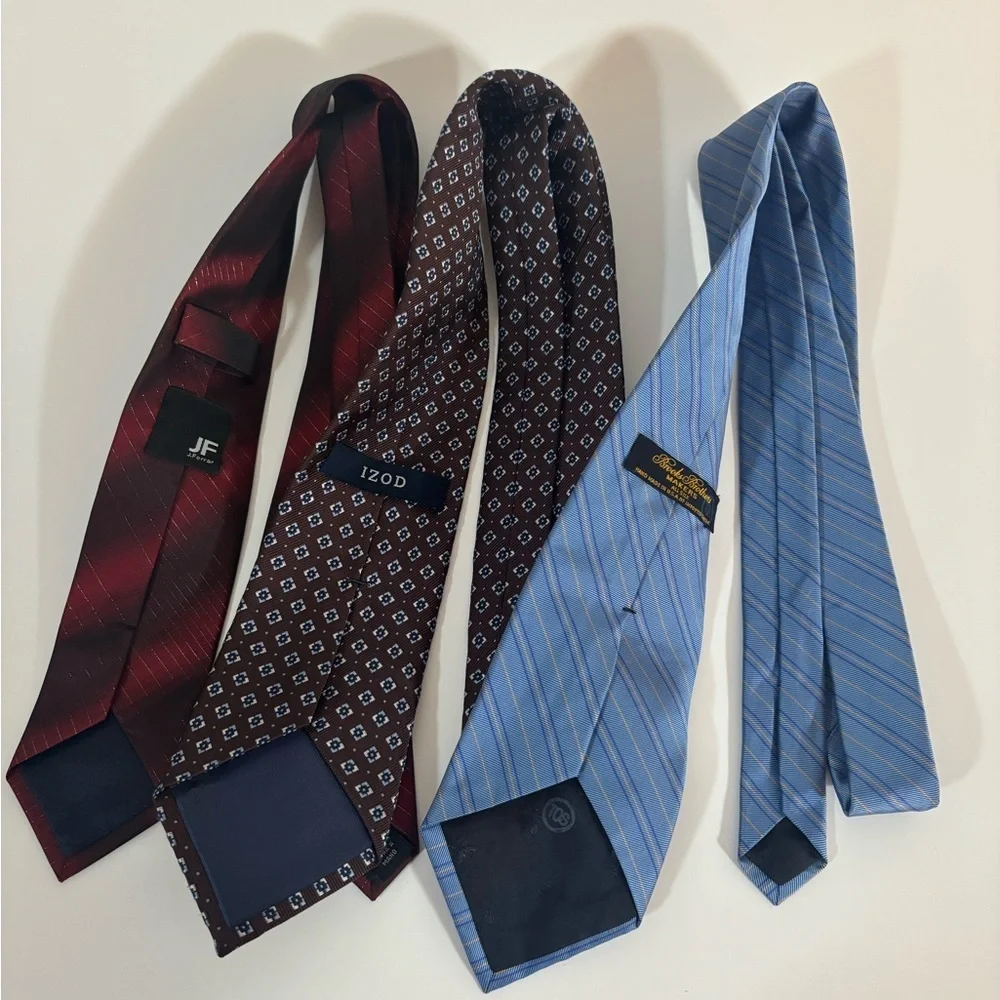 JF, IZOD & Claiborne Silk Tie Bundle – Burgundy, Blue, Patterned Men’s Neckties
